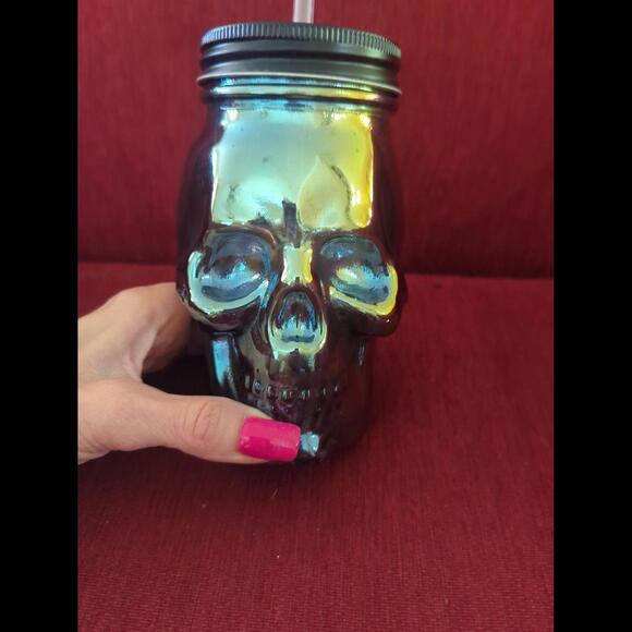Glass Skull Cup with screw on lid - Picture 7 of 8